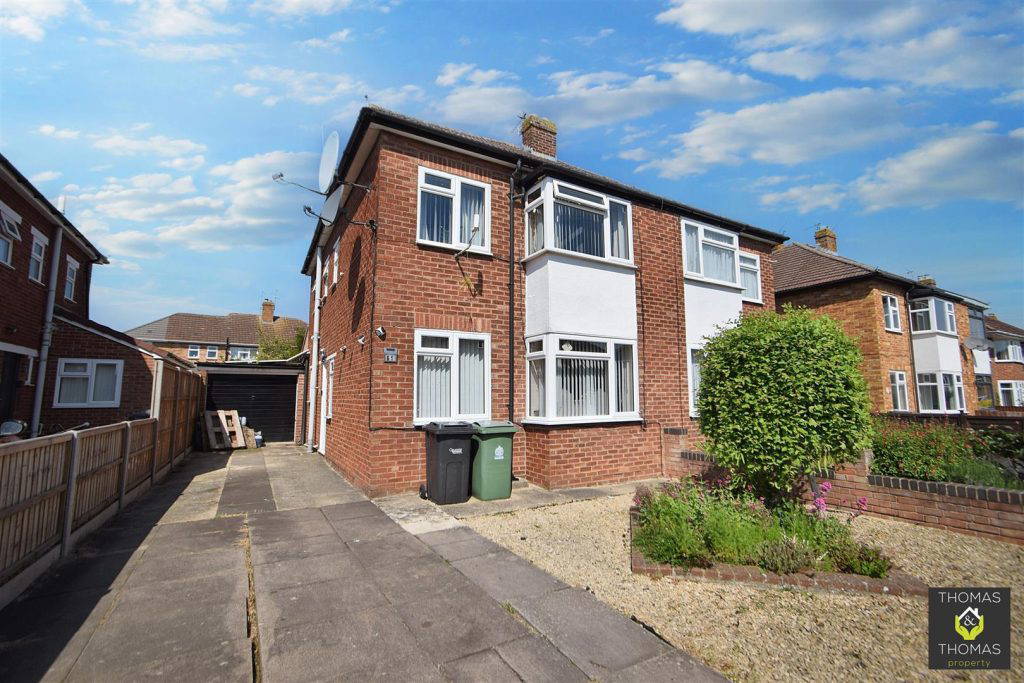 Park Avenue, Longlevens