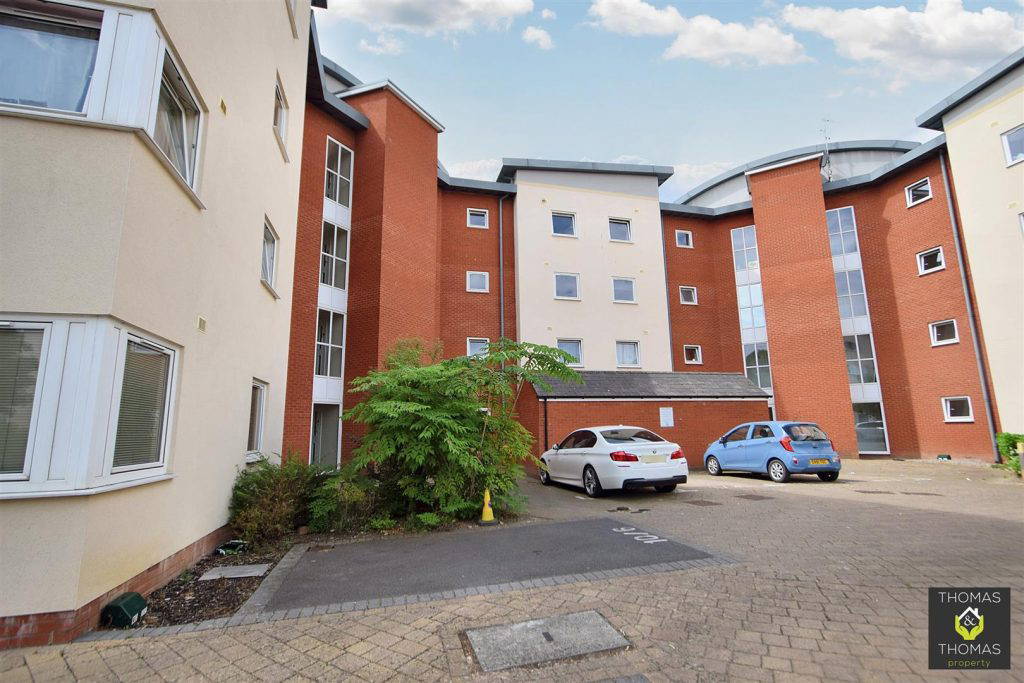 Suffolk Drive, Gloucester