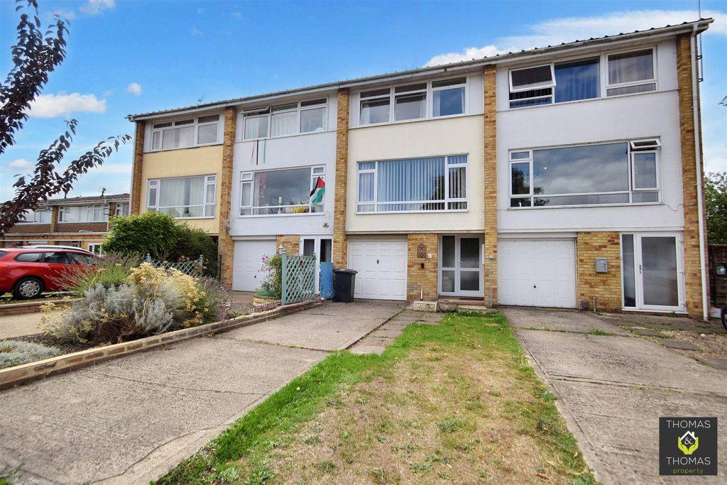 Fairmile Gardens, Longford