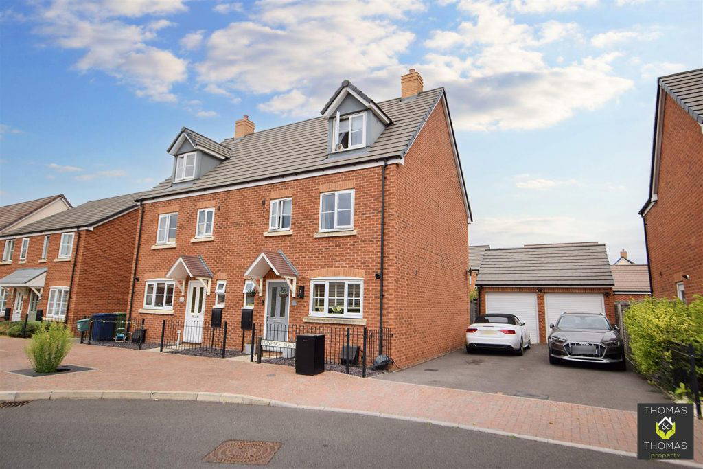 Hawfinch Road, Longford, Gloucester