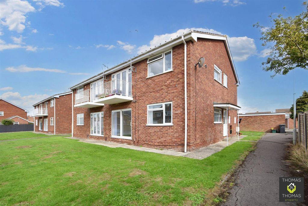 Mowberry Close, Longlevens,