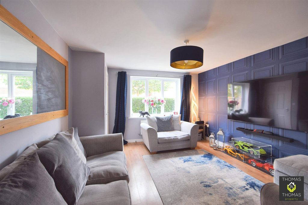 Dawkes Road, Longford