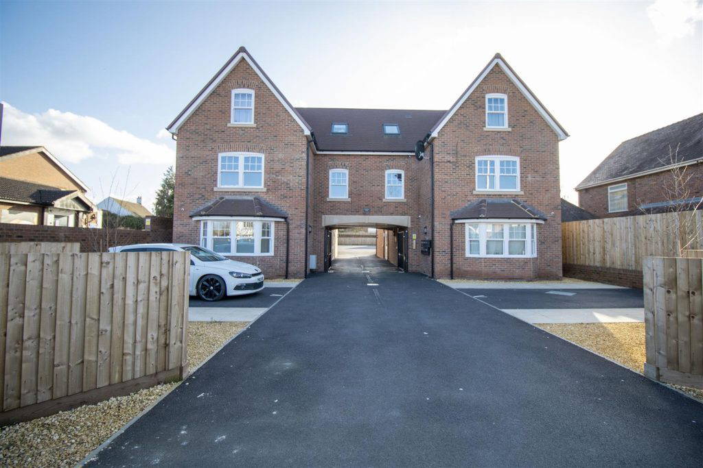 Elmgrove Road East, Hardwicke