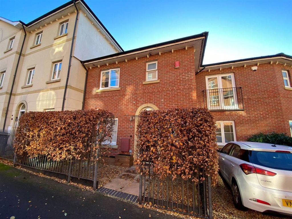 Pillowell Drive, Gloucester