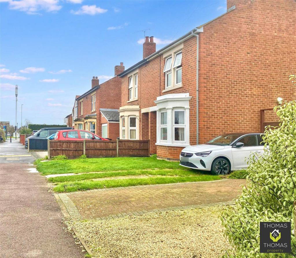 Elmbridge Road, Longlevens