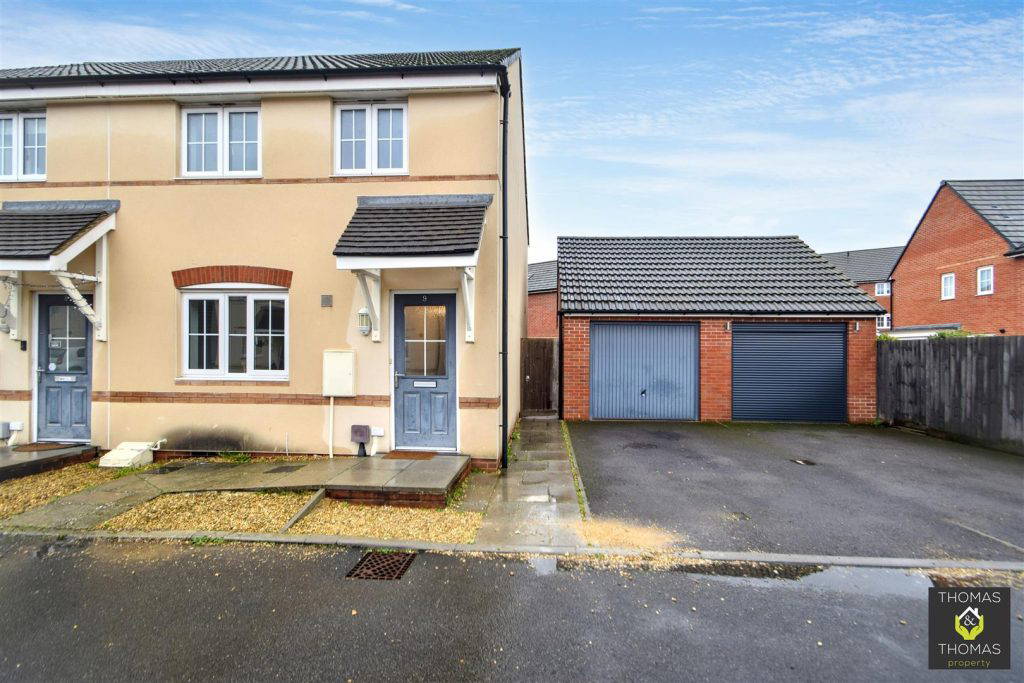 Oswalds Close, Longford, Gloucester