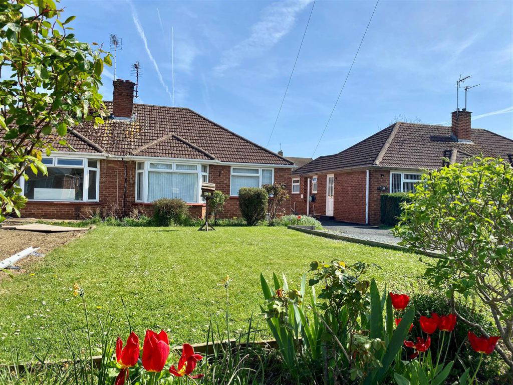 Rodney Close, Longlevens