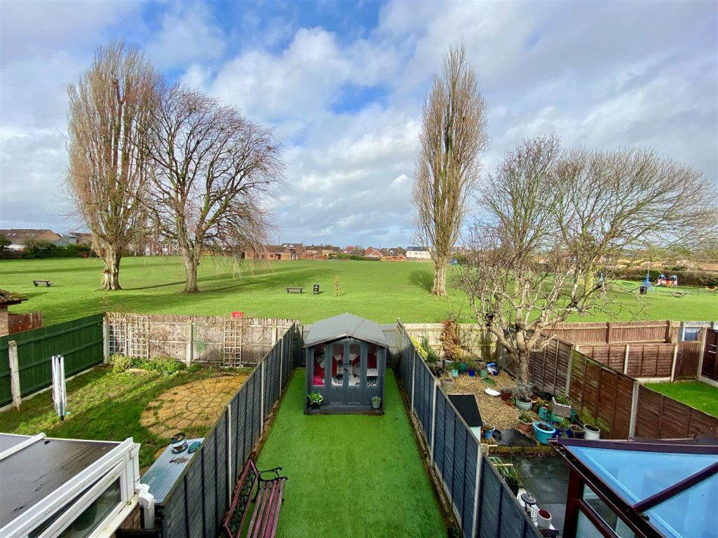 Taurus Close, Longford