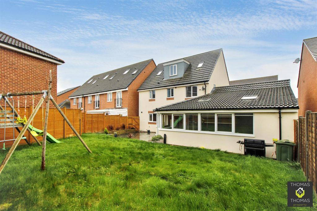 Swannington Drive, Kingsway