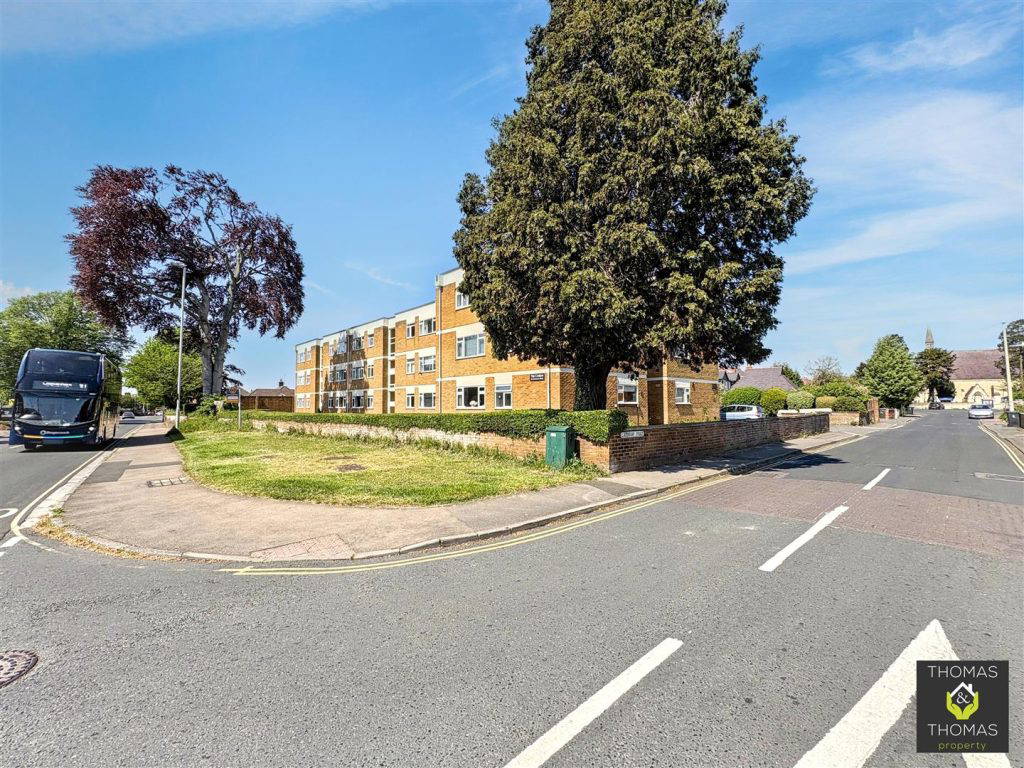 Hucclecote Road, Huccelcote