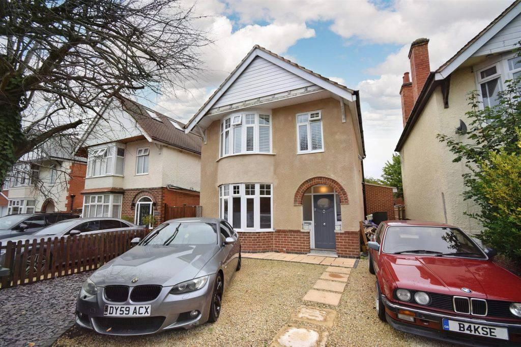 Riversley Road, Longlevens