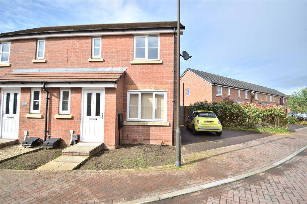 Whitefield Crescent, Longford, Gloucester