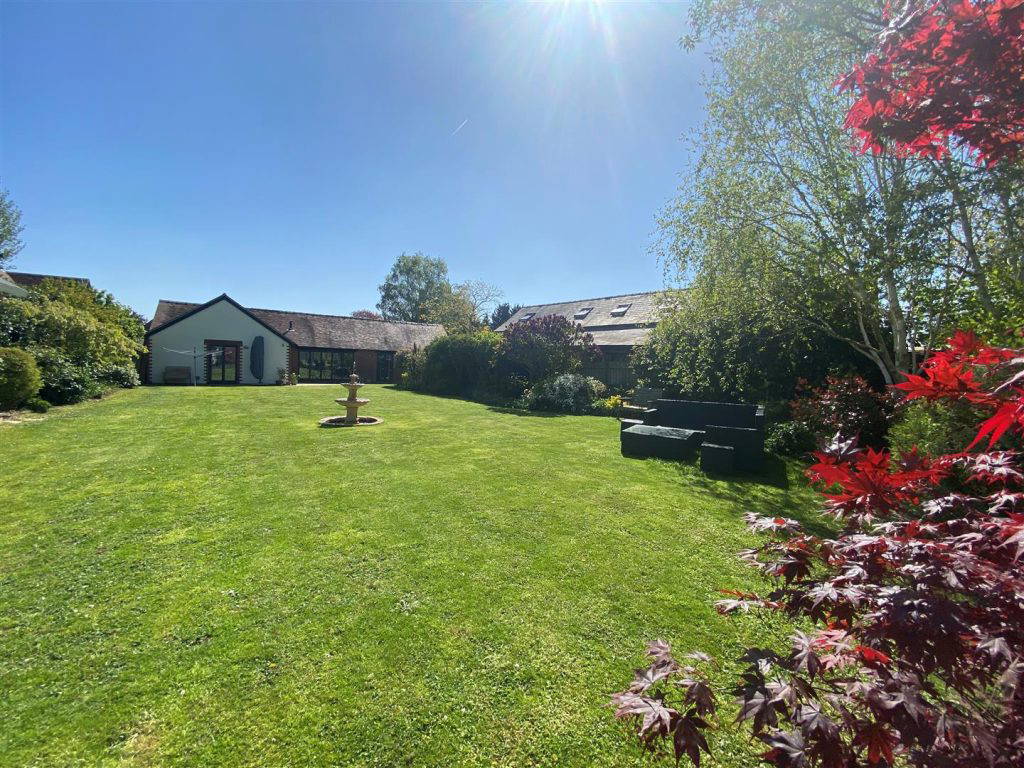 Tewkesbury Road, Longford