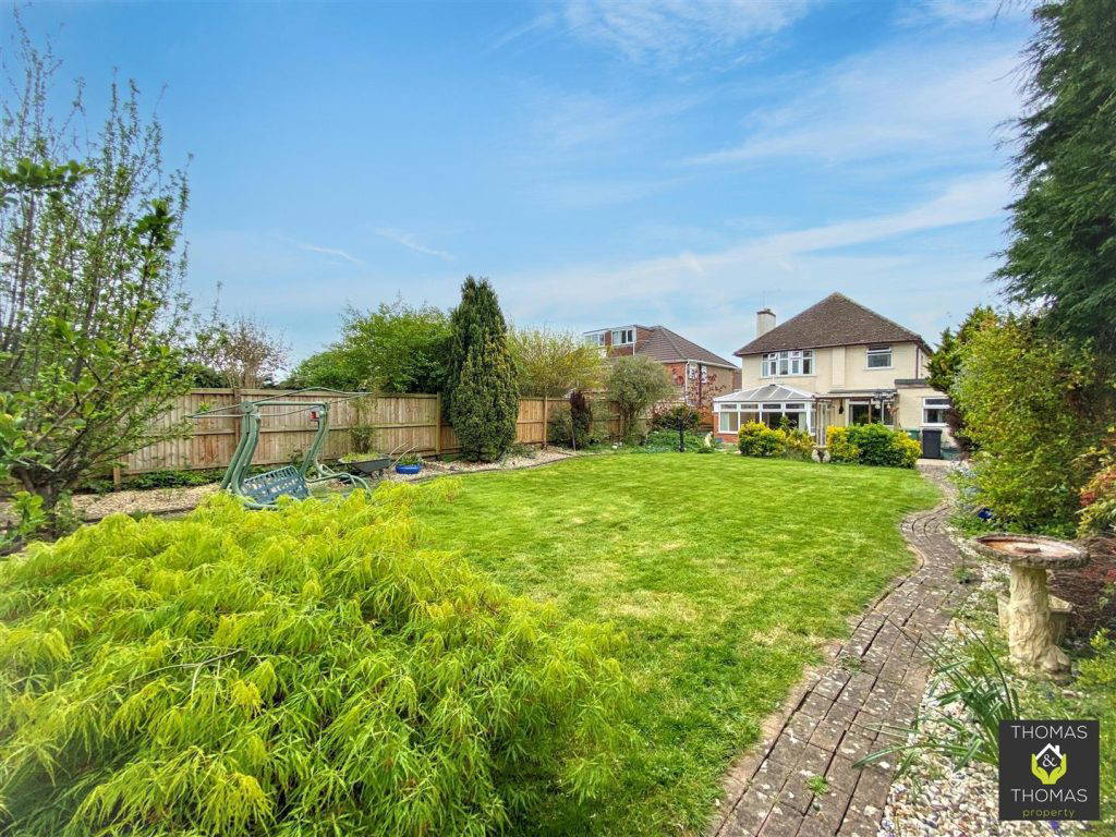Nine Elms Road, Longlevens