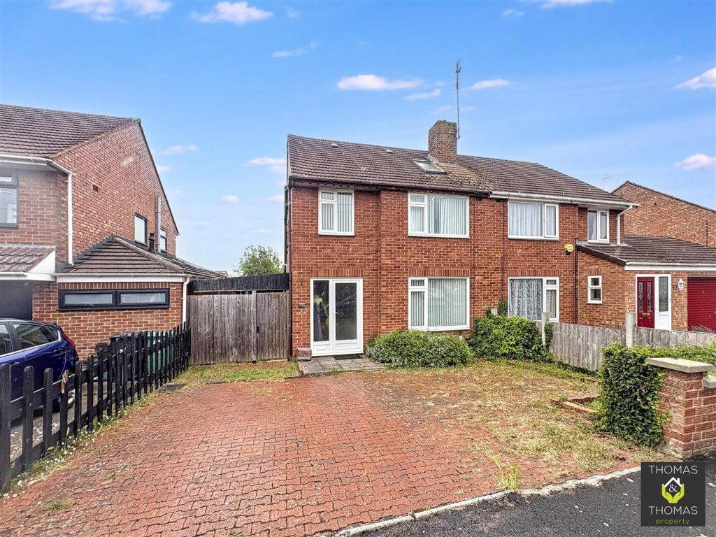 Lynton Road, Hucclecote