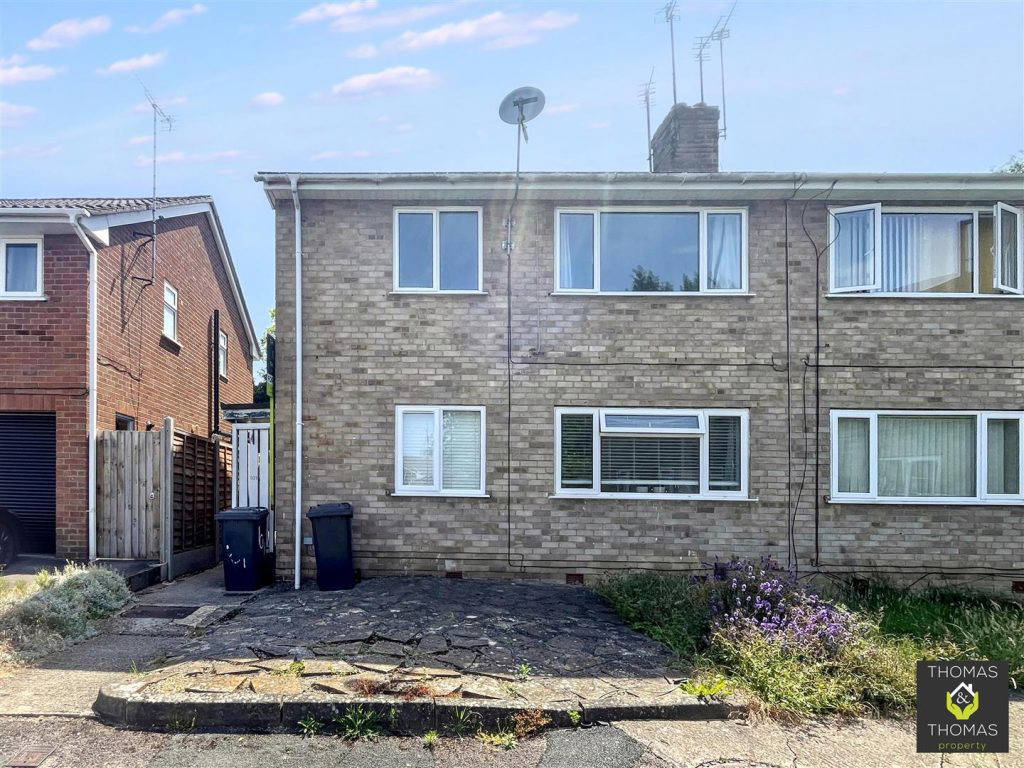 Pinemount Road, Hucclecote,