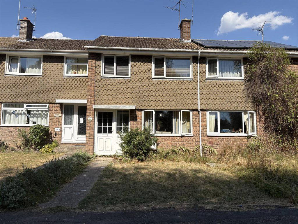 Mandarin Way, Cheltenham