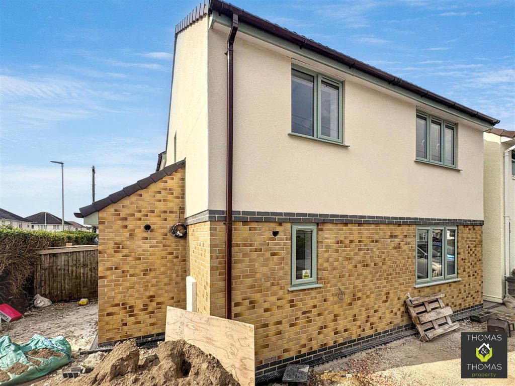 Elmleaze, Longlevens