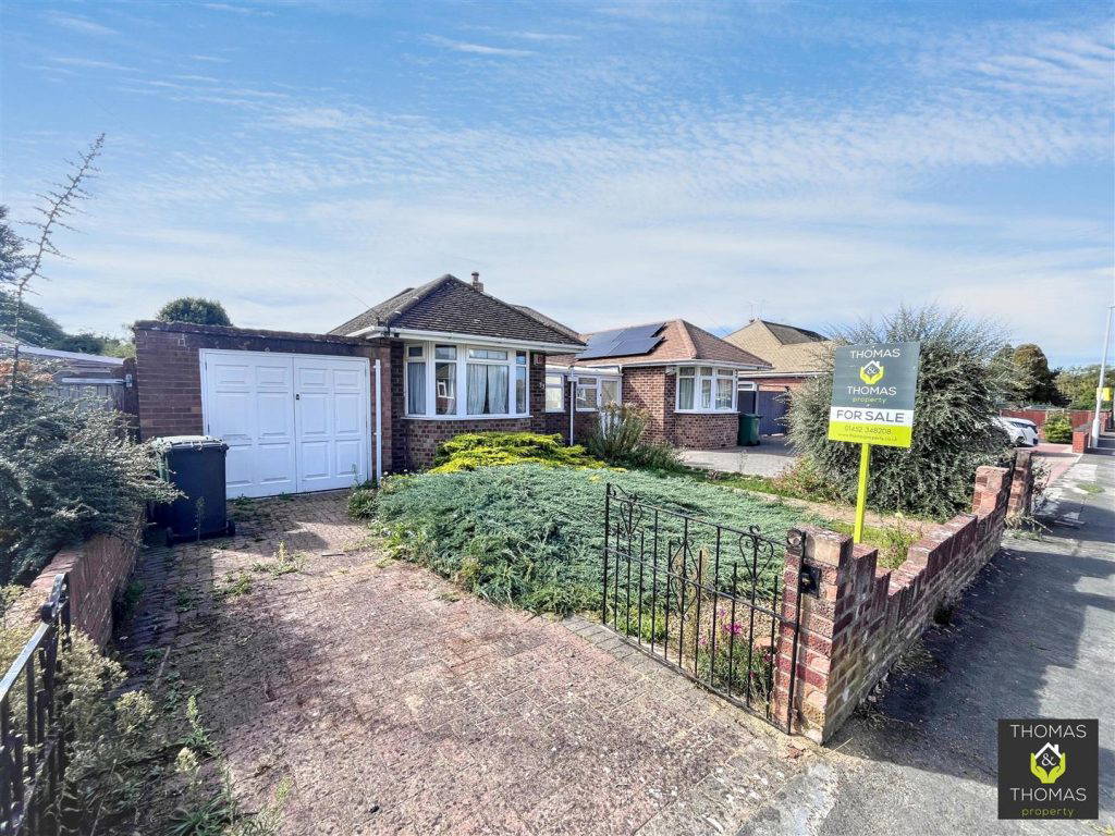 Hillview Drive, Hucclecote
