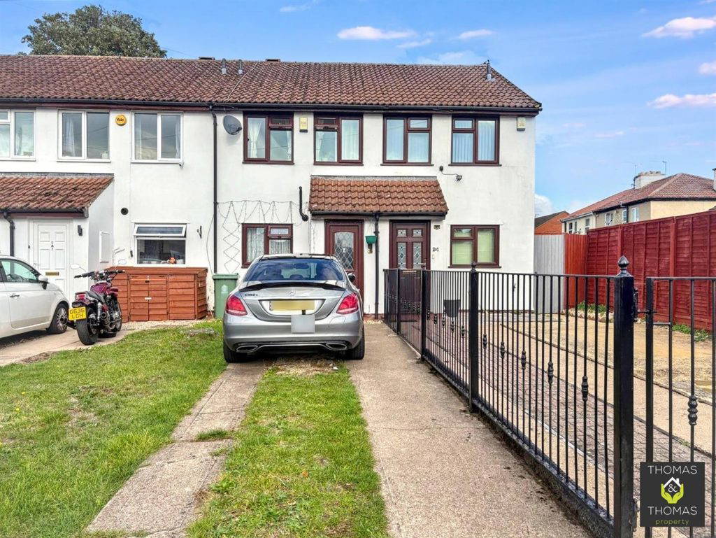 Churchill Road, Linden
