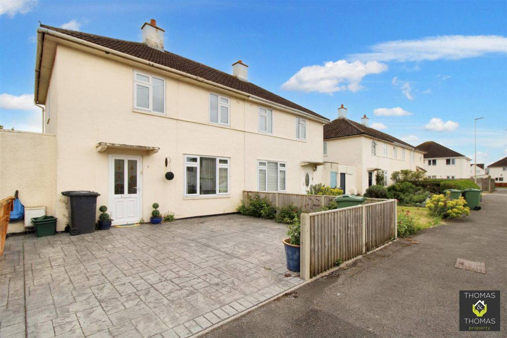 Oakleaze, Longlevens